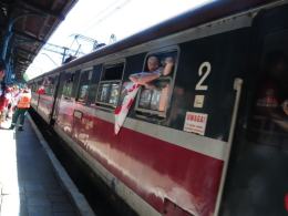 Opolanie nadciągają do Wrocławia. Pociągi przeładowane