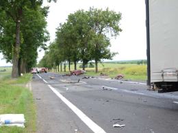 41-latek zginął w czołowym zderzeniu z ciężarówką