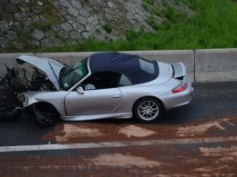 Porsche carrera roztrzaskało się na autostradzie