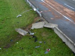 Porsche carrera roztrzaskało się na autostradzie