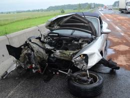 Porsche carrera roztrzaskało się na autostradzie