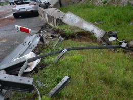 Porsche carrera roztrzaskało się na autostradzie