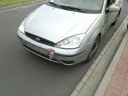 19-letni kierowca forda wymusił pierwszeństwo