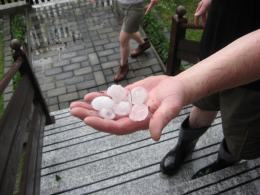 Burza nad Opolszczyzną: grad wielkości piłek do ping-ponga