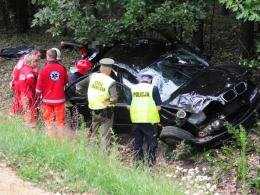 BMW dachowało pod Ozimkiem. Nie żyje 60-letnia kobieta