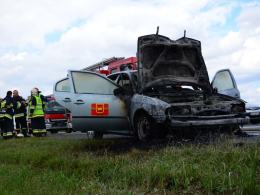 Zapalił się samochód, jadący autostradą