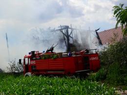 30 ton siana i słomy poszło z dymem