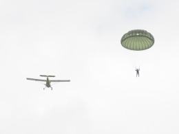 Na poligonie pod Opolem trwają wojskowe manewry