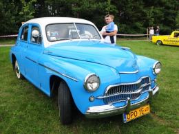 Oldtimery nad kąpieliskiem "Balaton"