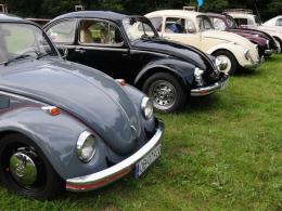 Oldtimery nad kąpieliskiem "Balaton"