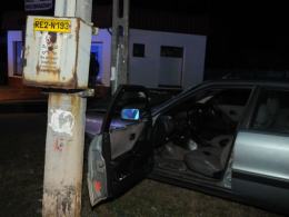 Po pijaku wjechał w słup energetyczny. Miał ponad 3 promile