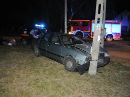 Po pijaku wjechał w słup energetyczny. Miał ponad 3 promile