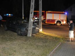 Po pijaku wjechał w słup energetyczny. Miał ponad 3 promile