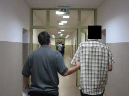 Policjanci znaleźli u 26-latka kilkadziesiąt porcji marihuany