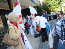 Protest pielęgniarek pod Urzędem Wojewódzkim