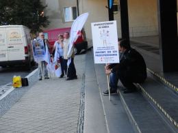 Protest pielęgniarek pod Urzędem Wojewódzkim