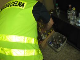 70 butelek czeskiego alkoholu przechwycono w Byczynie