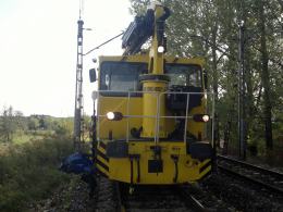 Pijany kierowca ominął zamknięte zapory i wjechał prosto pod pociąg