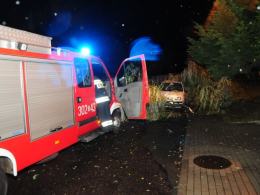 Drzewo spadło na samochód, ZOL bez prądu - efekty wichury na Opolszczyźnie