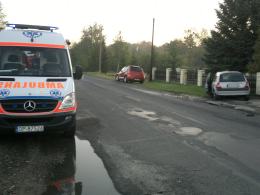 Kobieta zasnęła za kierownicą - doszło do zderzenia