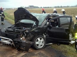 Groźny wypadek na "grzybku" - trzy osoby trafiły do szpitala