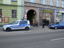 Napad na jubilera w centrum Opola. Jeden z bandytów już zatrzymany.