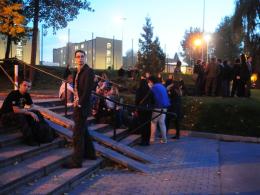 Studenci UO protestują, bo władze uczelni zakazują im picia alkoholu