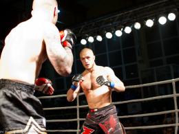 Zderzyli się głowami. Podwójny nokaut podczas gali MMA w Paczkowie