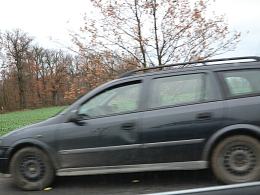 Pijany kierowca uciekał przed policją i uderzył w radiowóz