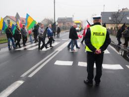 Mieszkańcy nie mogą się doczekać obwodnicy, dlatego blokują drogę