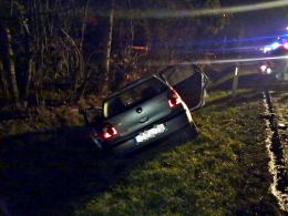 Czołowe zderzenie pod Prudnikiem, kierowcom nic się nie stało