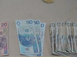 23-latek z atrapą broni w ręku napadł na lokal