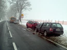 Czołowe zderzenie podczas wyprzedzania