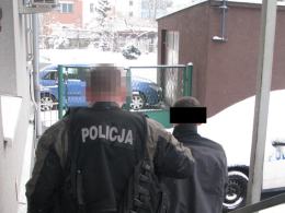 Sprzedawczyni pomogła napaść na sklep, w którym pracowała