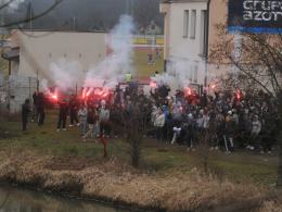 Mecz Chemika z Odrą bez incydentów. Porządku pilnowało kilkuset policjantów.