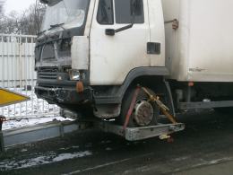 Śmigłowiec ratowniczy zabrał ranną w wypadku kobietę