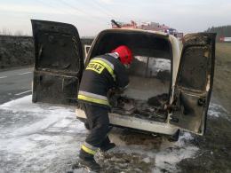 Pożar na obwodnicy Opola - samochód zapalił się podczas jazdy