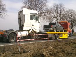 Wypadek pod Kędzierzynem-Koźlem, kierowca ciężarówki trafił do szpitala