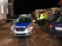 Akcja antyterrorystów w Paczkowie. 42-latek rzucał w policję nożami.