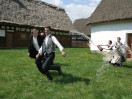 Śmigus dyngus – dawniej to było lanie!