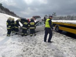 Dwa samochody dachowały na A4
