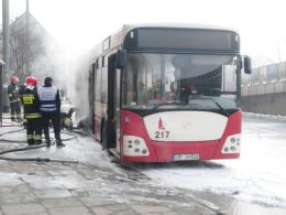 Pożar w autobusie MZK. Pasażerowie zdążyli uciec przed ogniem.