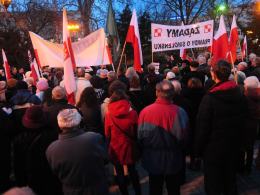 Trzecia rocznica katastrofy smoleńskiej. Opolanie pamiętają.