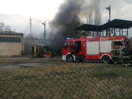 Wrak busa spłonął na ul. Ozimskiej