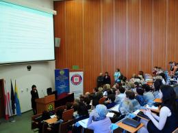 Na specjalnej konferencji opolski sanepid przypominał o podstawowych zasadach higieny przedstawicielom DPS - ów oraz hospicjów.(Fot: Dżacheć)