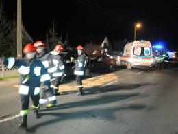 Wypadek w Zieleńcu, dwie osoby trafiły do szpitala