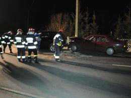 Wypadek w Zieleńcu, dwie osoby trafiły do szpitala