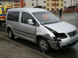 Zderzenie w Alei Solidarności, dwie kobiety trafiły do szpitala