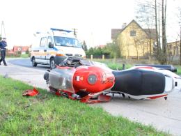 Motocyklista zginął po uderzeniu w słup 