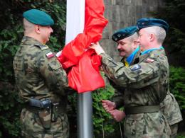 Obchody Święta Flagi pod Urzędem Wojewódzkim
